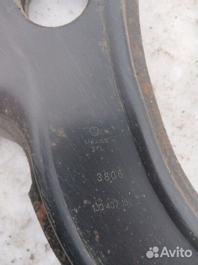 Рычаг передний правый skoda octavia Tour