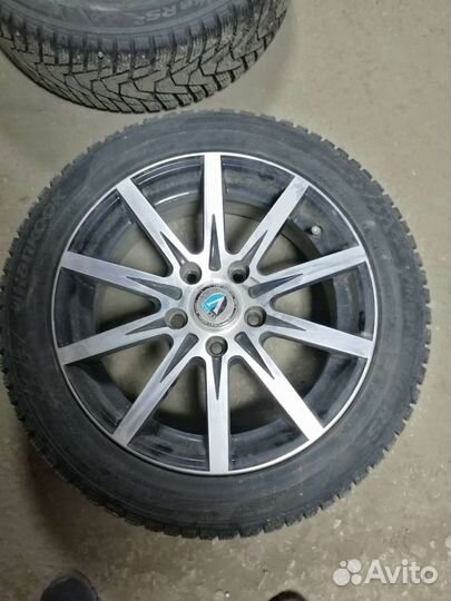 Hankook Winter I'Pike 195/55 R16 91