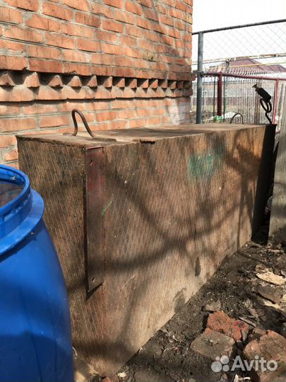 Бак топливный