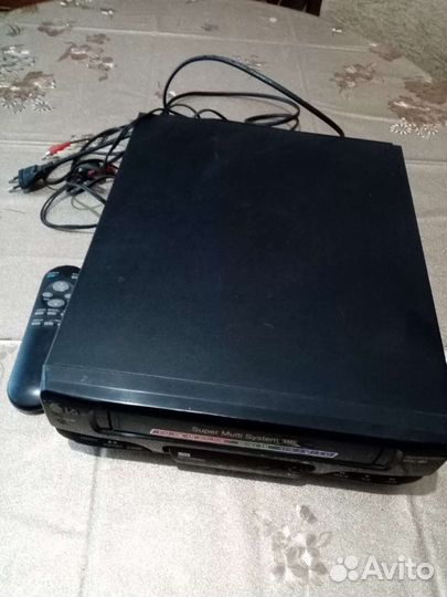 Видеомагнитофон