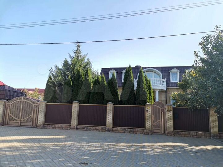 Дом 320 м² на участке 8 сот.