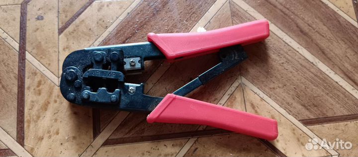 Инструмент для снятия изоляции и обжимакабеля