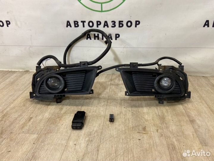 Фара противотуманная передняя Mitsubishi Lancer 9