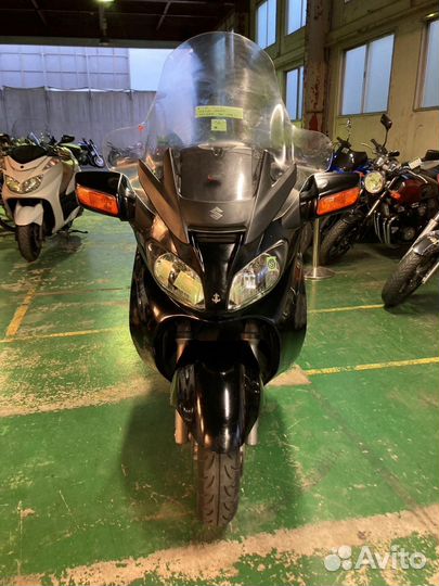 Максискутер Suzuki Burgman (SkyWave) 650