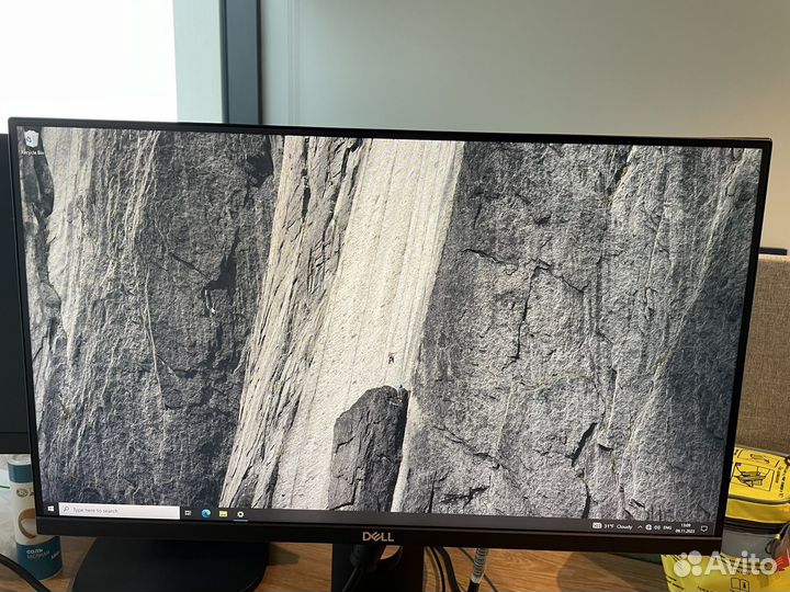 Монитор Dell 22
