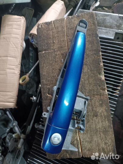 Передняя левая ручка Peugeot 308