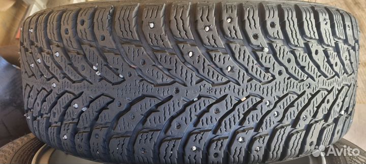 Nokian Tyres Hakkapeliitta 9 215/55 R17 98T