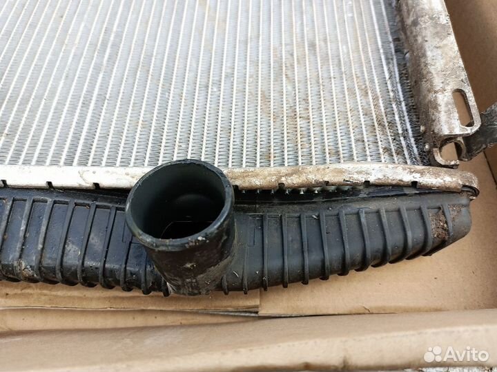 Радиатор охлаждения УАЗ patriot