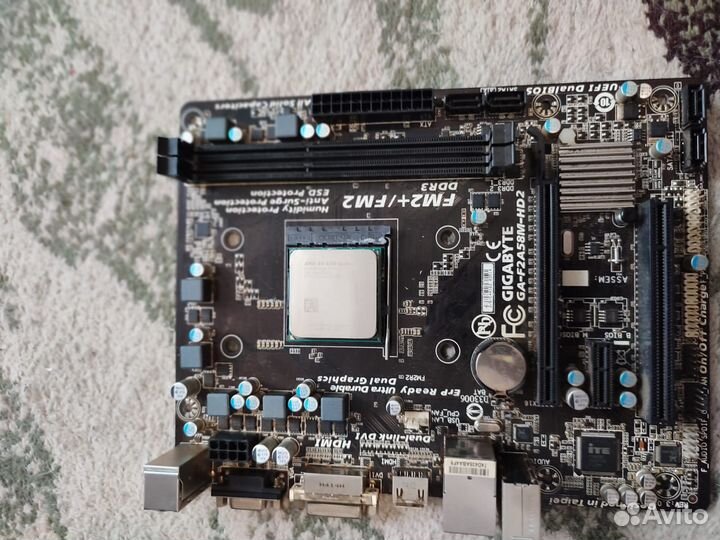 Материнская плата