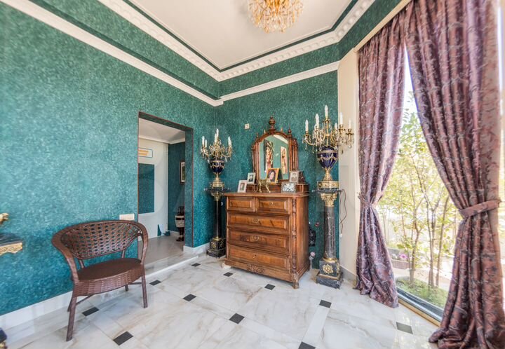 3-к. квартира, 650 м², 18/18 эт.