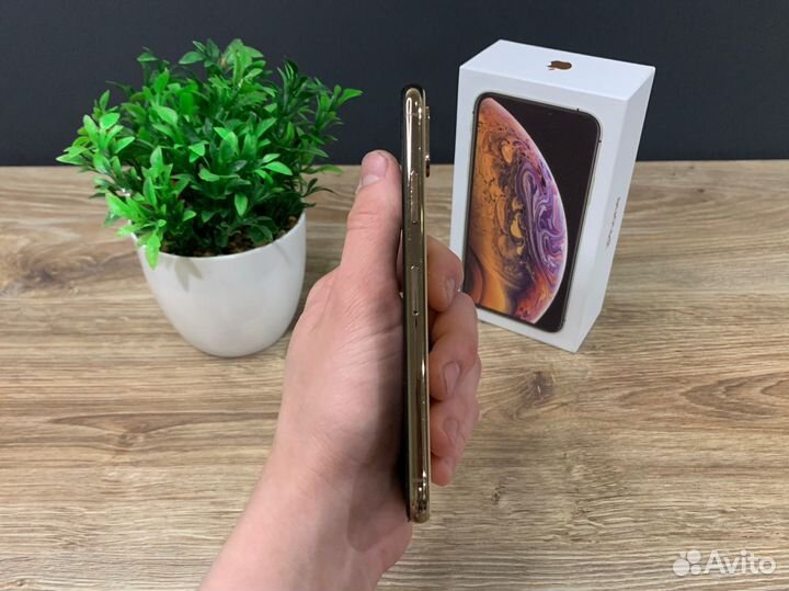 iPhone Xs, 64 ГБ