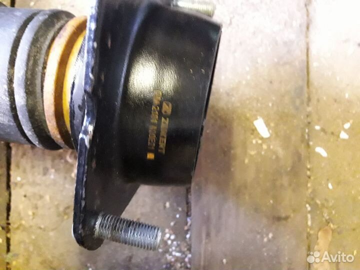 Стойки амортизатора мазда 626gf