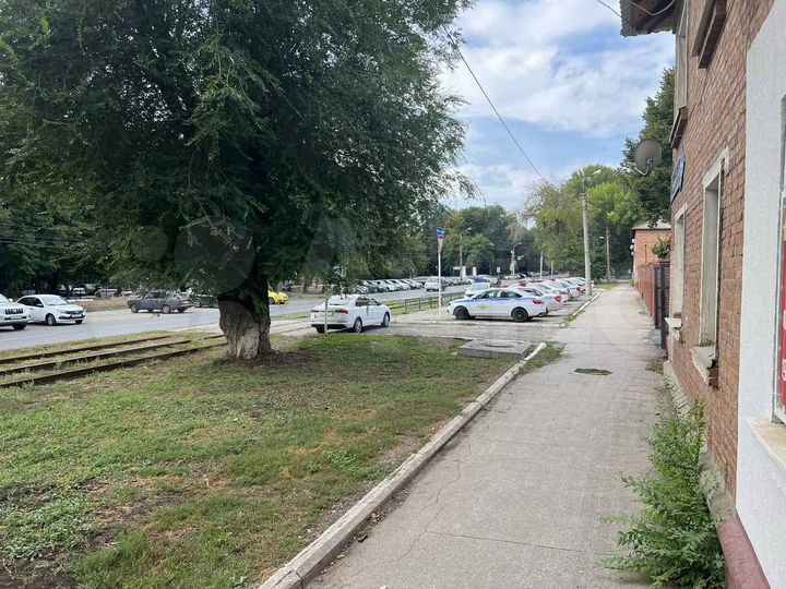 Торговая площадь 36м² на 1-ой линии напротив парка