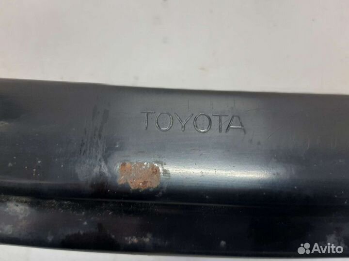 Усилитель переднего бампера Toyota Camry v55