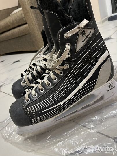 Коньки хоккейные 45 размер