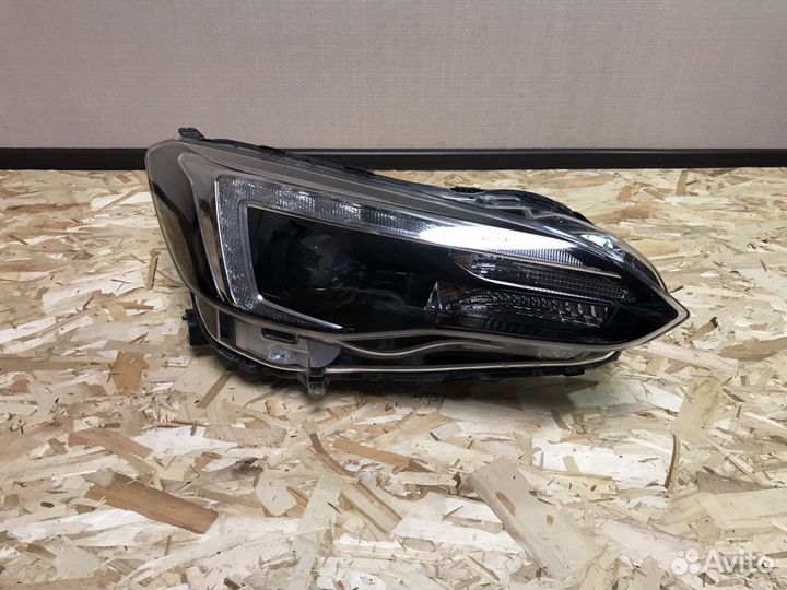 Фара правая Subaru XV (G24) 2017-2021 LED