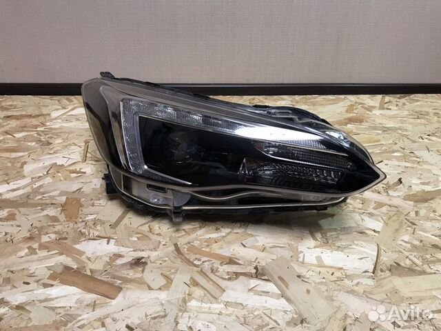 Фара правая Subaru XV (G24) 2017-2021 LED