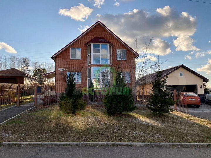 Коттедж 159,7 м² на участке 15 сот.