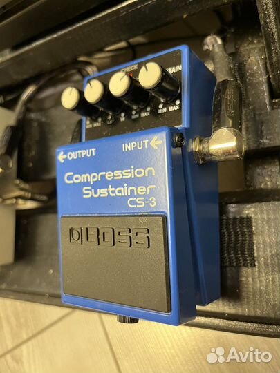 Гитарная педаль Boss CS-3 бустер компрессор