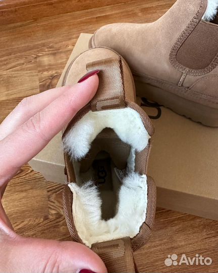 Ugg chelsea platform