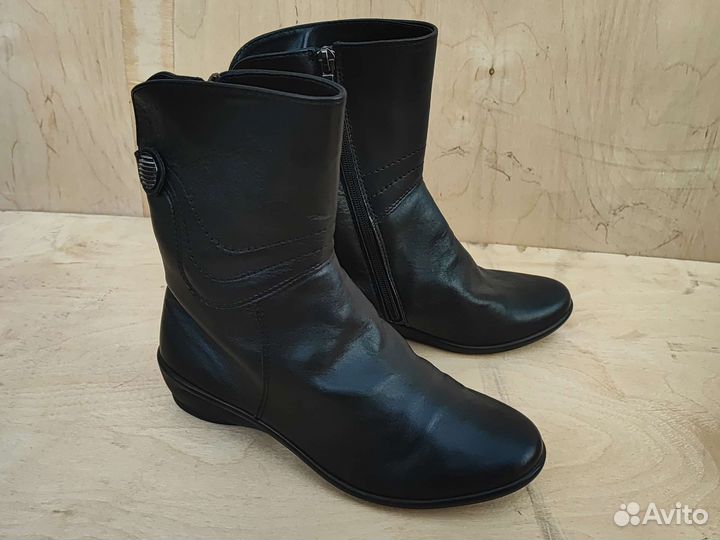 Сапоги женские