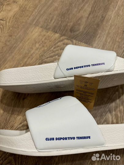 Тапочки Hummel Tenerife 41