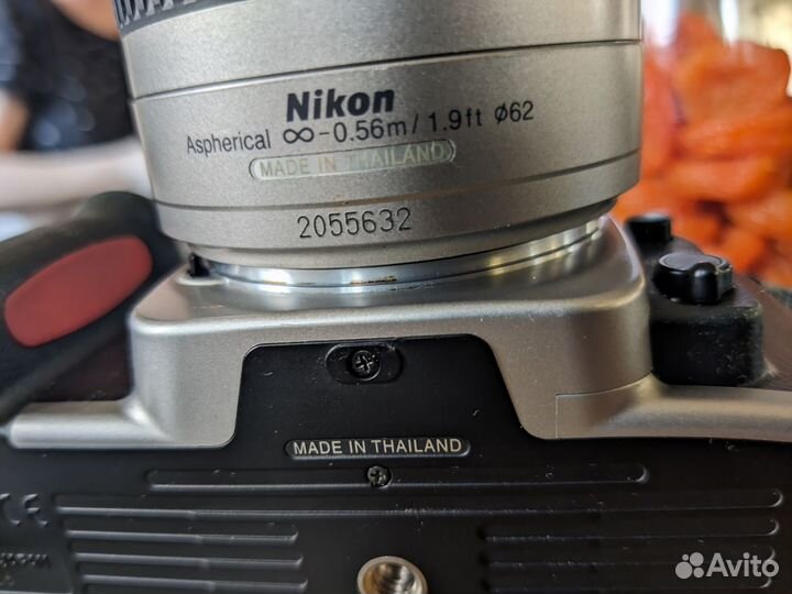 Зеркальный пленочный фотоаппарат Nikon