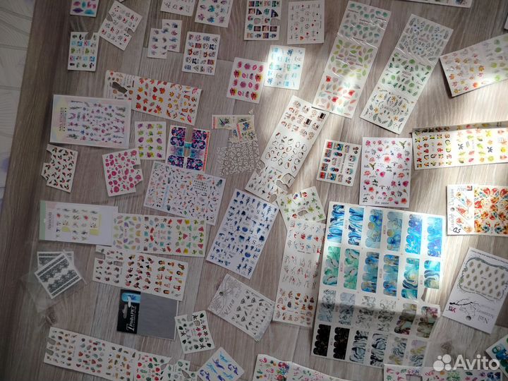 Наклейки (слайдеры) на ногти