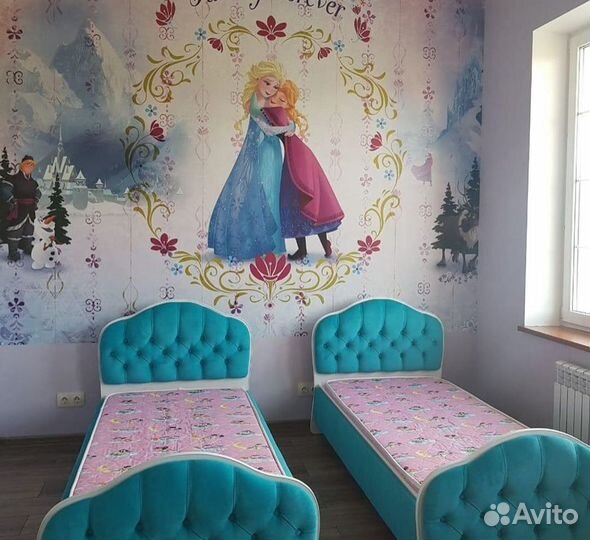 Кровать для девочки бежевая