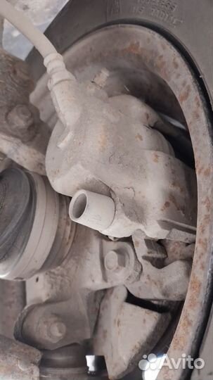 Суппорт правый левый Kia Shuma