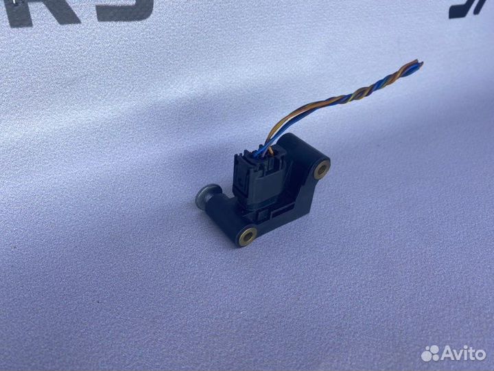 Датчик удара airbag Bmw 5 E60 рестайлинг 204D4