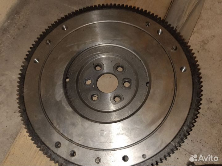 Маховик, гранта калина, приора новый