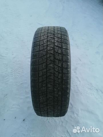 Bridgestone Blizzak DM-V1 215/60 R17 96Q