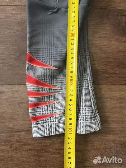 Продам спусковой комбинезон 128-134