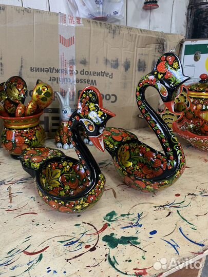 Лебедь хохломской ручная резьба из массива липы