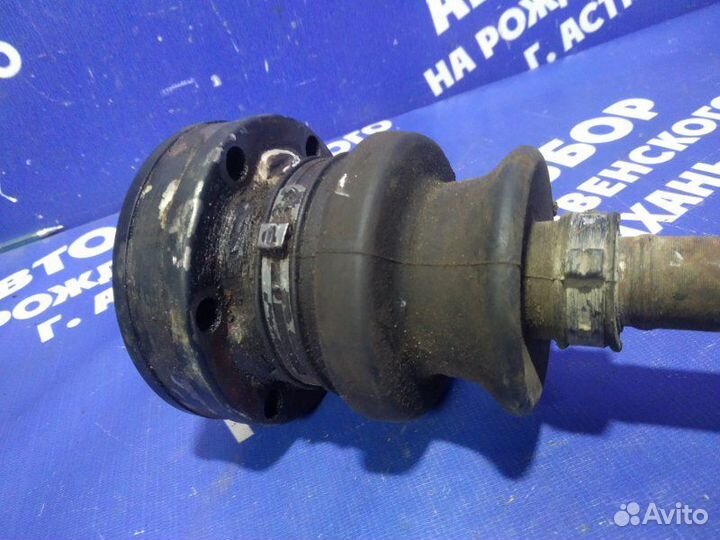 Задний привод Mercedes-Benz W210 седан 112.911