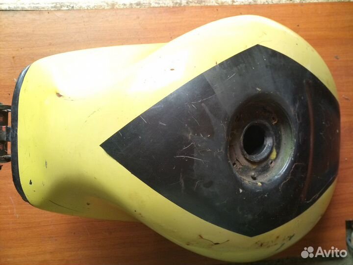 Бензобак Suzuki TL1000R