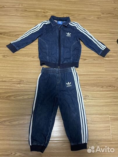 Спортивный костюм adidas