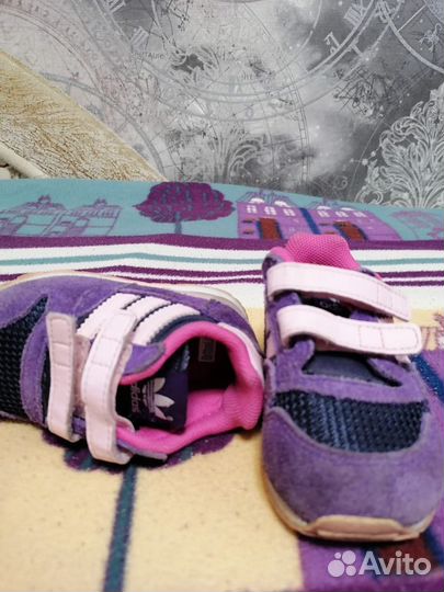 Кроссовки для девочки р.19