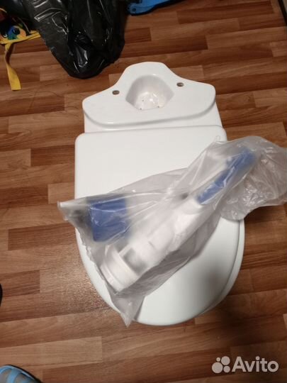 Унитаз с бачком новый