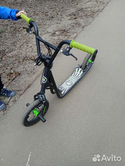 Самокат трюковой mongoose