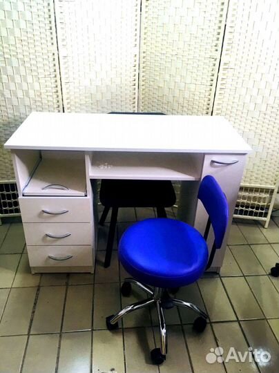 Письменный стол