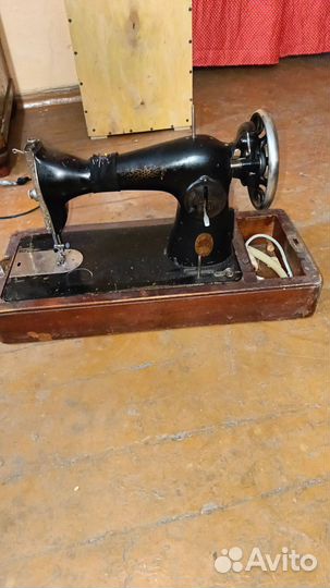 Швейная машина