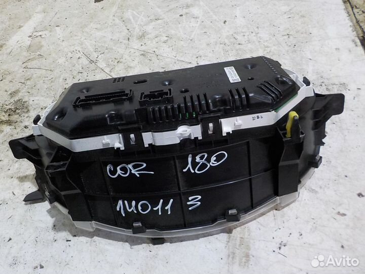 Панель приборов Toyota Corolla 180