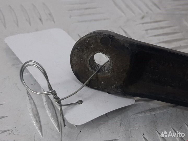 Щеткодержатель (поводок стеклоочистителя, дворник)