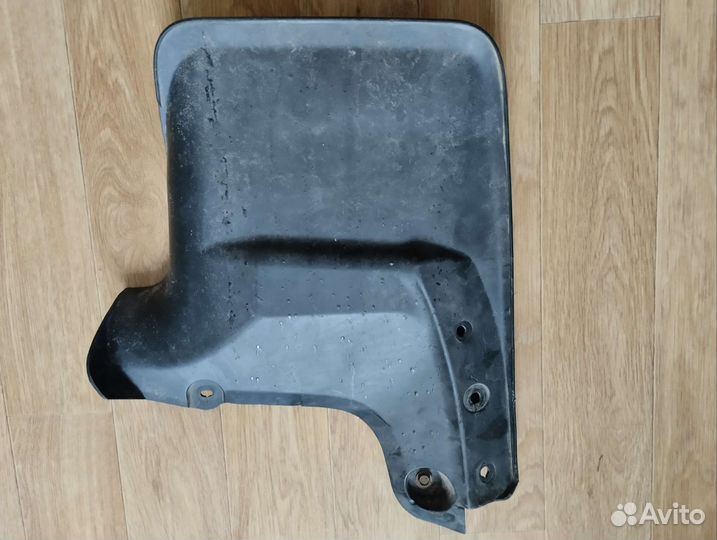 Брызговик Тойота Фортунер 2015