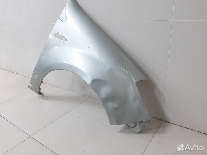 Крыло переднее правое Renault Sandero 2009-2014