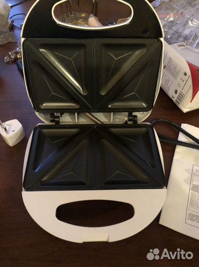 Сендвичница