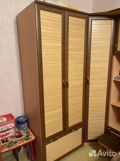 Детская стенка с диваном