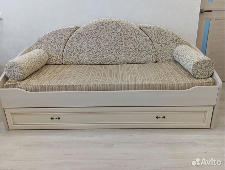 Кровать подростковая бу